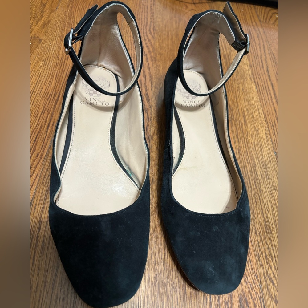 Vince Camuto Attena ballet flat size 10